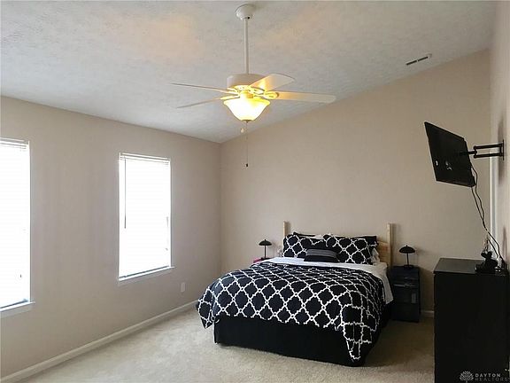 5th image of 2350 Queensway Dr