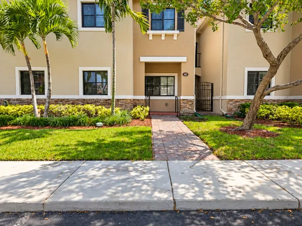 22401 SW 88th Pl, Miami, FL