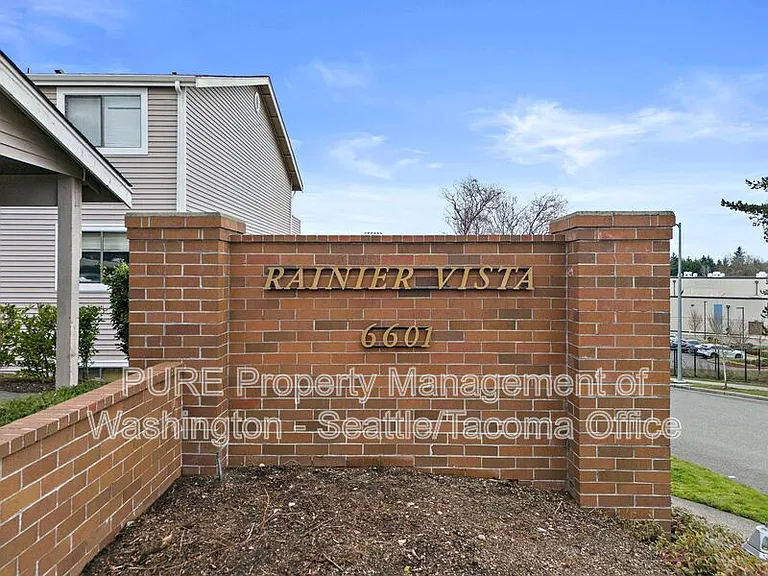 6601 S 8th St — Photo 33
