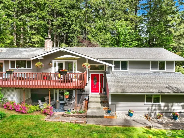 2995 SE Larksprings Lane, Port Orchard, WA 98366