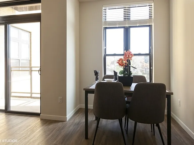 Harmonee Square Apartments — Photo 9