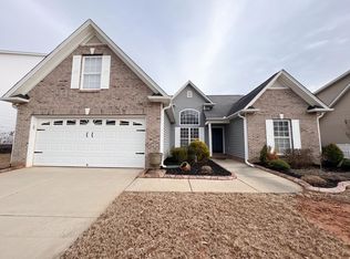 15 Mercer Dr, Simpsonville, SC 29681