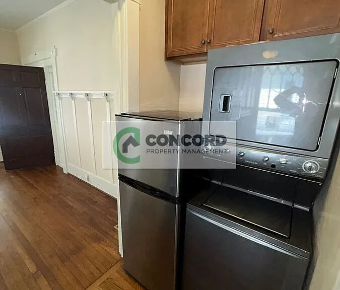 711 Summit Ave #C — Photo 7