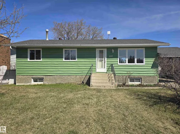 4632 46th Ave, Alberta Beach, AB T0E 0A0