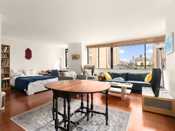45 West 67th Street image 1 of 4