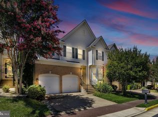 8926 Mayhew Ct, Lorton, VA 22079