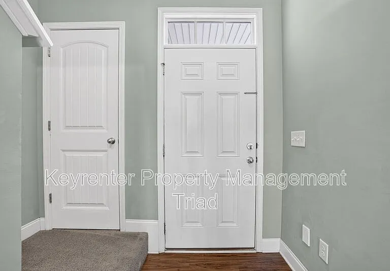 504 Eagles Way — Photo 17