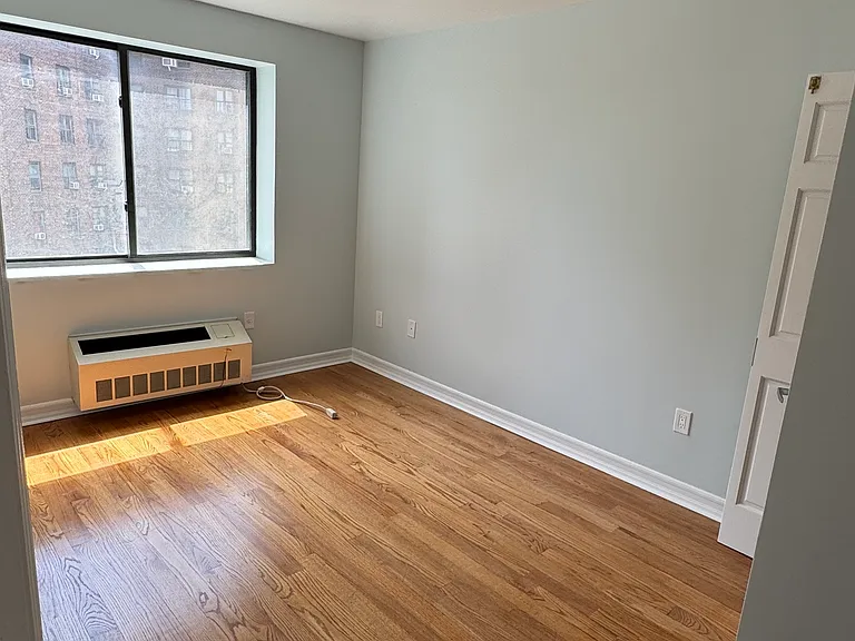 2027 1st Ave #5 — Photo 7