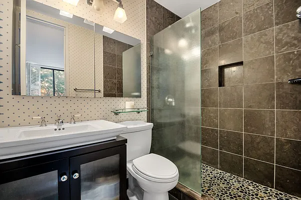 Sold by Compass | media 18