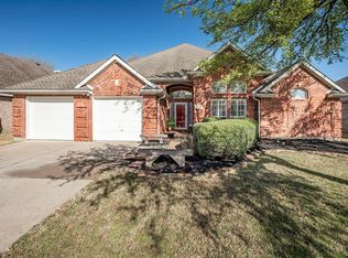 2111 Oakcrest Ct, Corinth, TX 76210