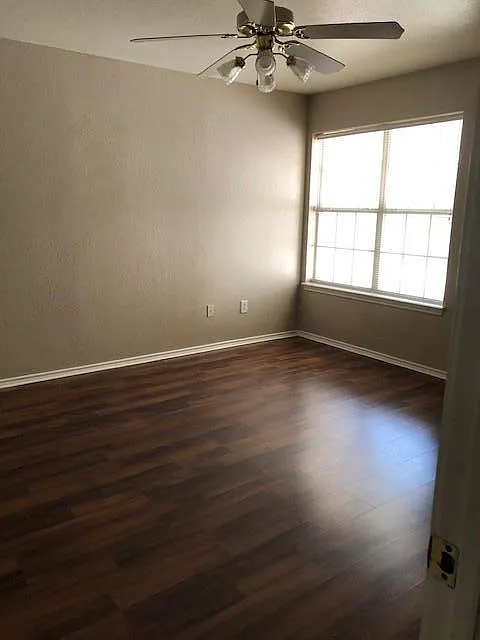 3 bed, $1,295 — Photo 3