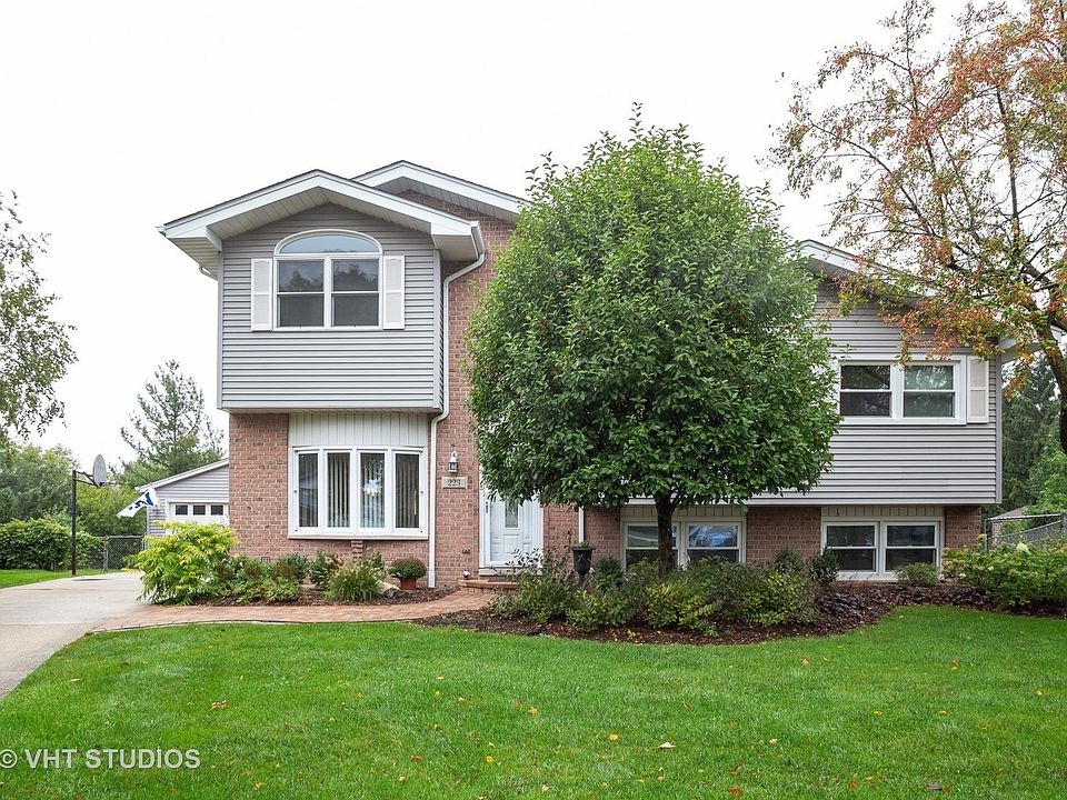 1st image of 223 Burke Ct