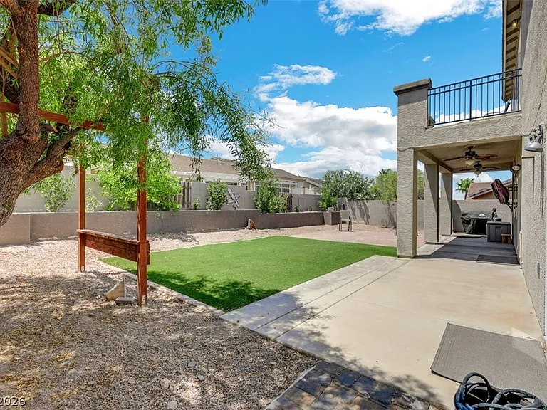 71 La Laguna St — Photo 39