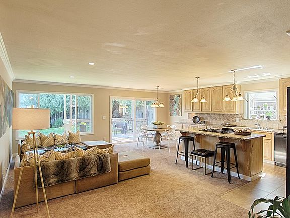 3rd image of 1610 Almond Way
