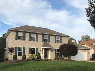 17688 Plymouth Row, Strongsville, OH