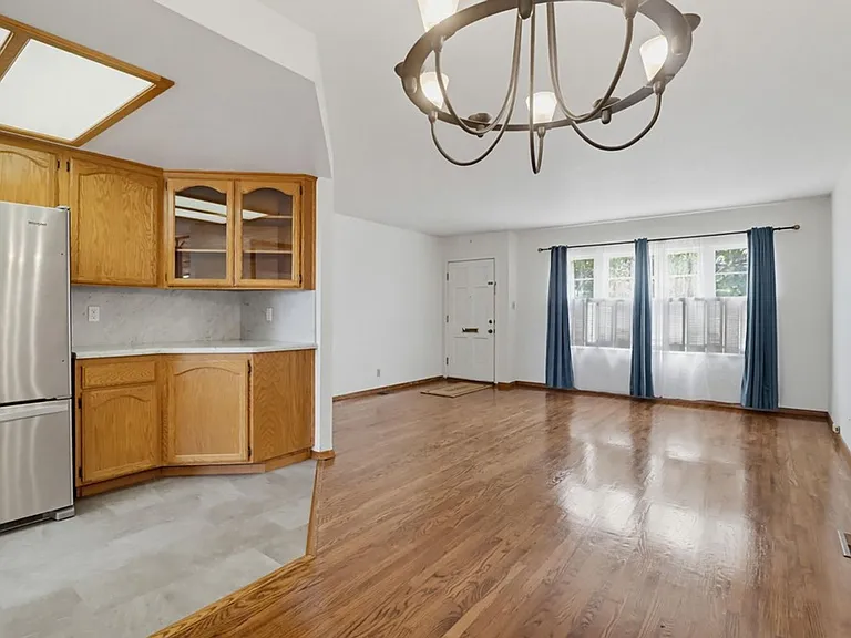 7134 Hybeth Dr — Photo 8