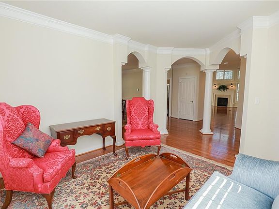 4th image of 5673 Villa Green Dr