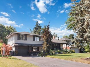 250 Daphne Ave, Mississauga, ON L5A1M6