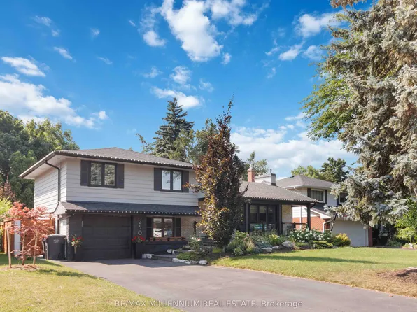 250 Daphne Ave, Mississauga, ON L5A 1M6