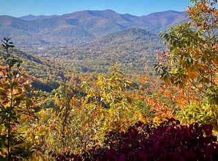 9 Crockett Ridge Rd, Black Mountain, NC 28711