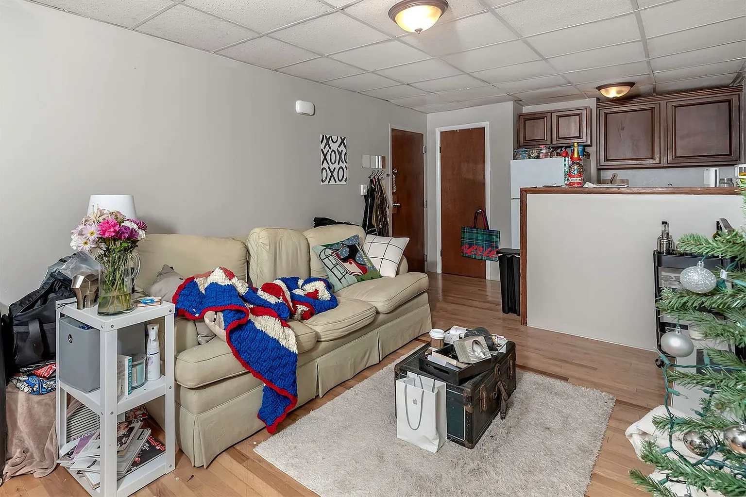 1324 E Carson St APT 2 photo 1