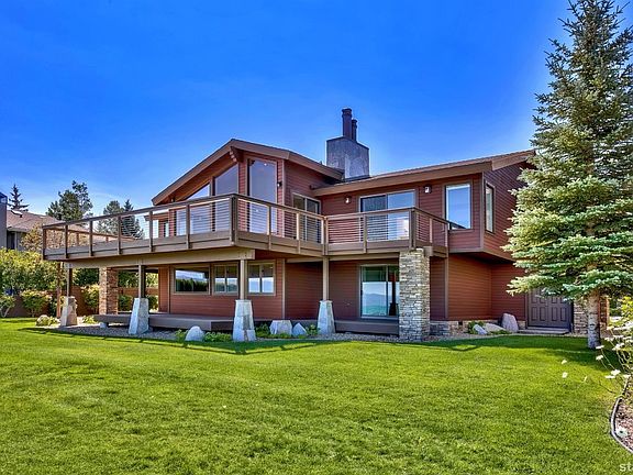 3rd image of 225 Beach Dr