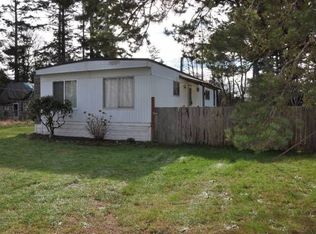 203 26th St NE, Long Beach, WA 98631