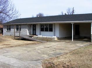 301 Center Valley Dr, Paragould, AR 72450