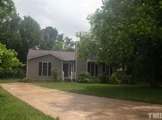 902 E Chatham St, Apex, NC 27502