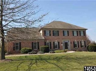 1325 Brittany Dr, York, PA