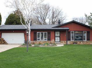 14400 W Butternut Trl, New Berlin, WI 53151
