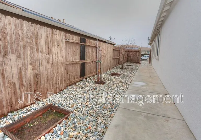 4086 Pinoche Peak Way — Photo 32