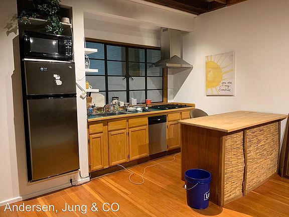 2nd image of 1782 Union St Ste 3