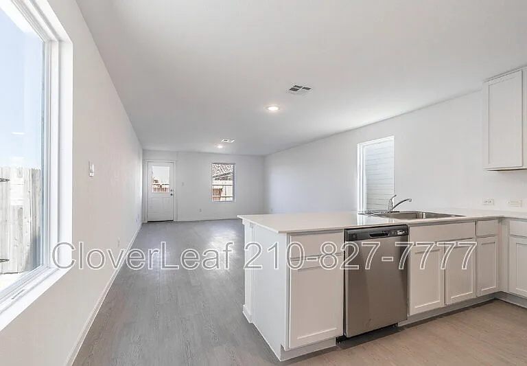7649 Barcelo Way — Photo 8