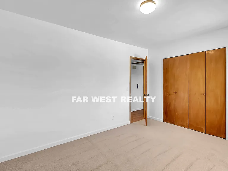428 Stewart Cir — Photo 16