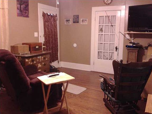 3rd image of 520 E Saint Peter St