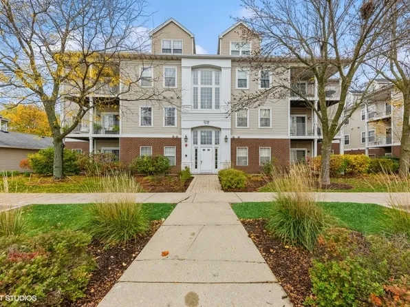 3299 Stratford Ct Unit 1D, Lake Bluff, IL 60044