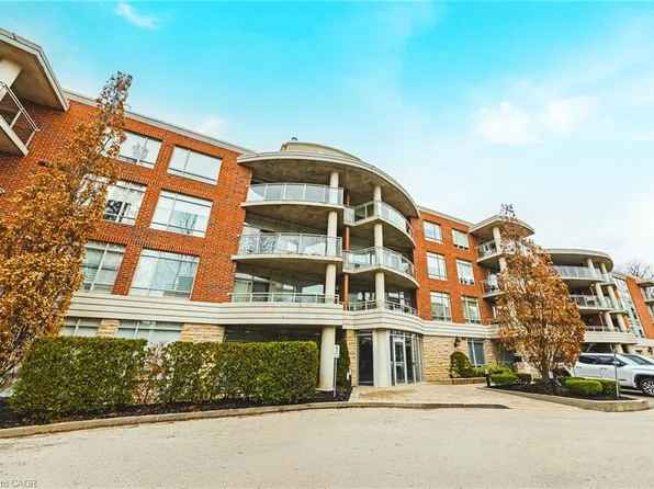 125 Wilson St W #214, Hamilton, ON L9G 0B3