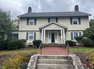 27 Fairview Ter, Derby, CT 06418