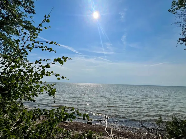 N Bay Shore Rd, Brussels, WI 54204