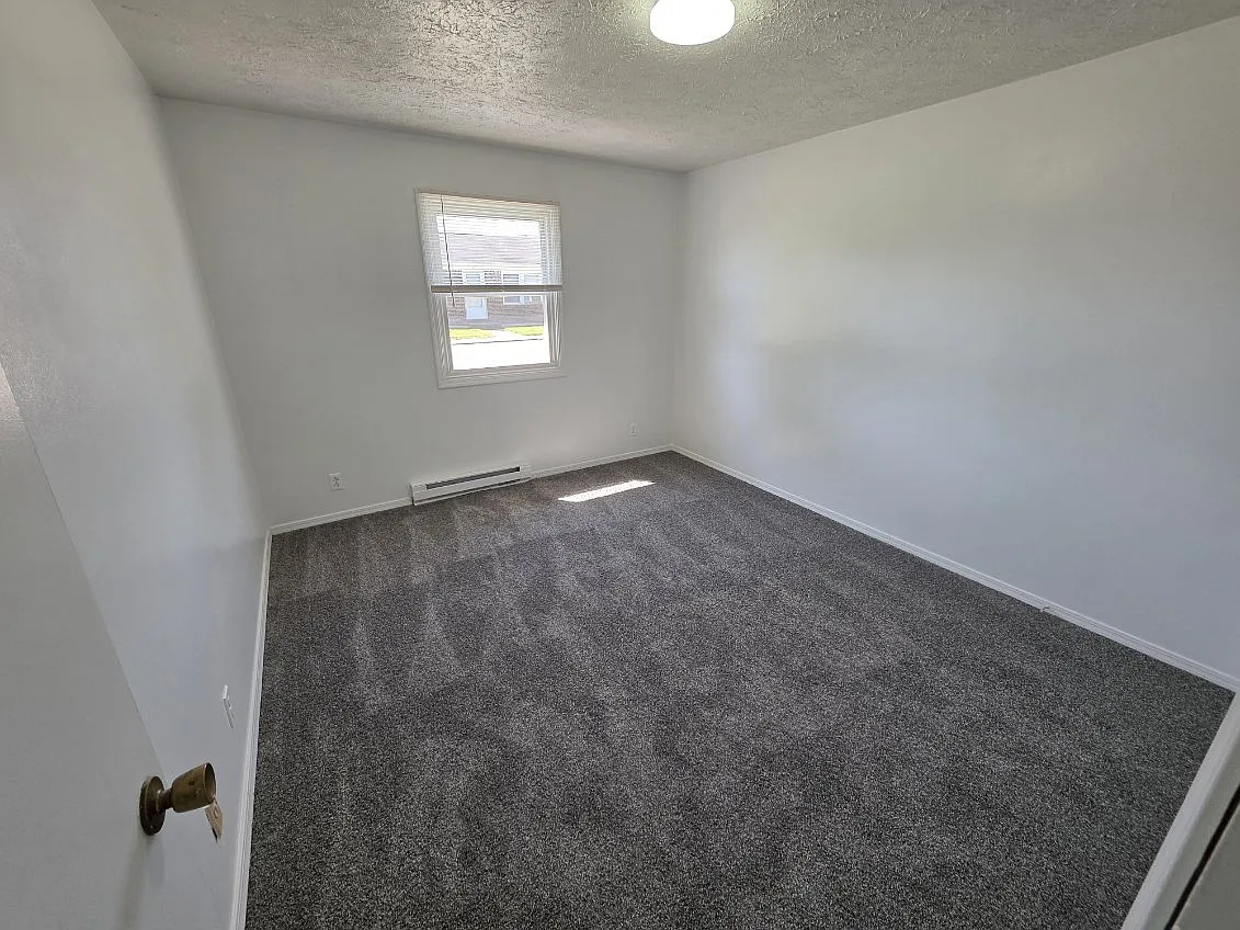2 bed, $950 — Photo 4
