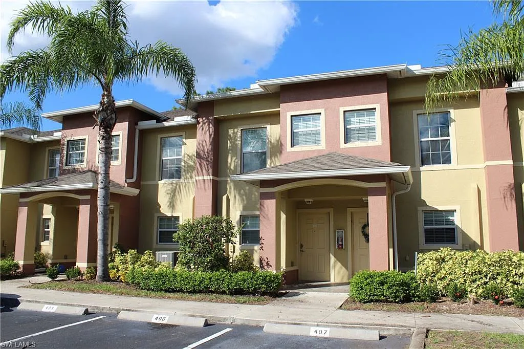 2 bed, 2.5 bath, 1415 sqft, $1,900 — Photo 2