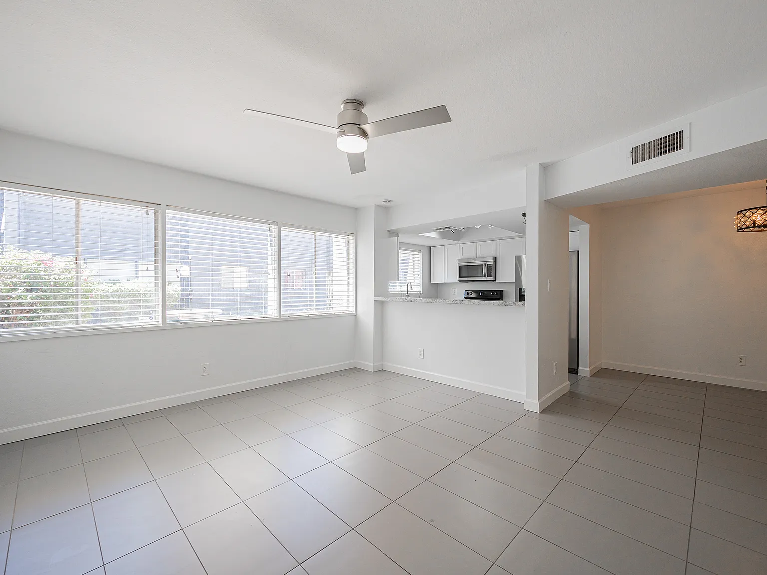 1808 N 32nd St Unit 104, Phoenix Az — Photo 4