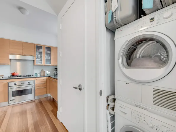 10 West End Avenue image 4 of 13