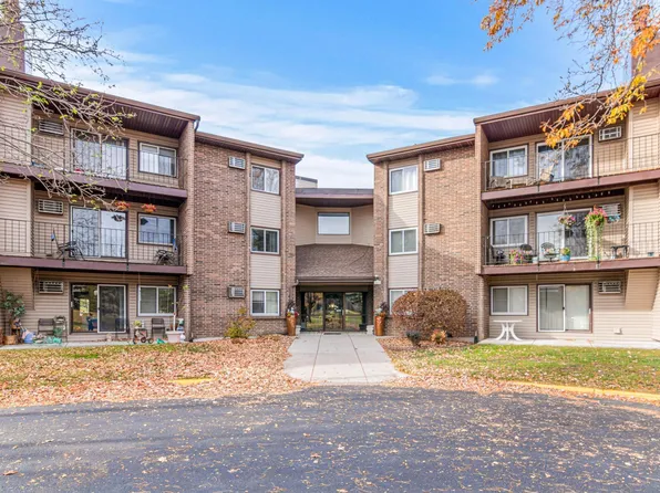 3425 Golfview Dr APT 318, Eagan, MN 55123