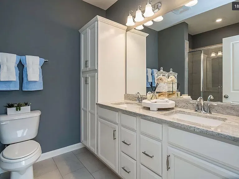 1215 Commack Dr — Photo 4