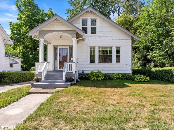 214 Erie St, Elyria, OH 44035