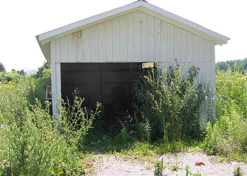 5th image of 468 MYERS Road