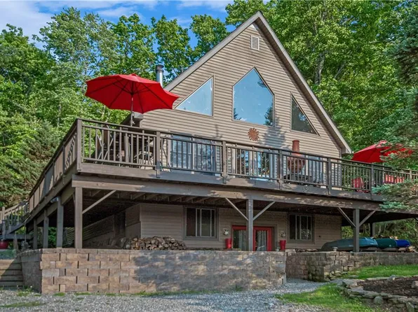 82 E Lake Shore Drive E, Rock Hill, NY 12775
