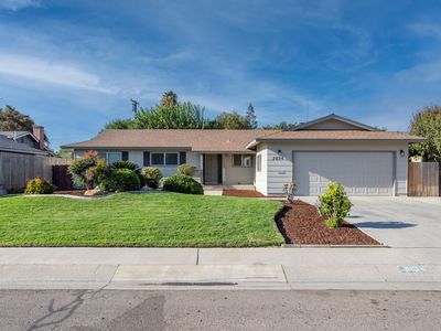 3036 W Vassar Avenue, Visalia, CA, 93277
